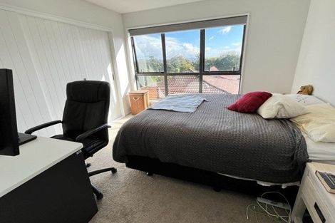 Photo of property in 3/60 Highland Drive, Highland Park, Auckland, 2010