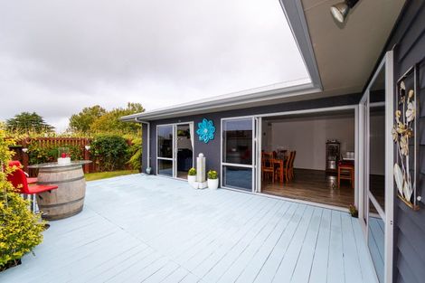 Photo of property in 4 Gregory Grove, Clive, 4102