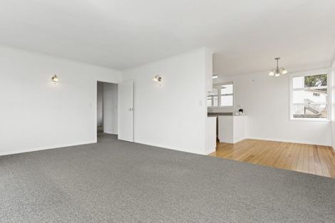 Photo of property in 2/2 Seaview Road, Milford, Auckland, 0620