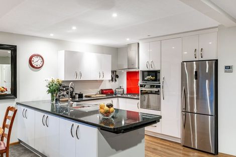 Photo of property in 8 Paremata Drive, Paremata, Porirua, 5024