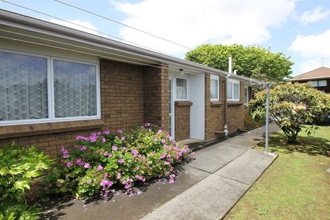 Photo of property in 2/80 Aberfeldy Avenue, Highland Park, Auckland, 2010