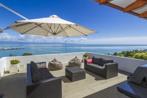 Photo of property in 19 Davies Drive, Atawhai, Nelson, 7010