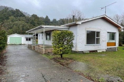 Photo of property in 67 Main Road, Harihari, 7884