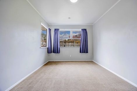 Photo of property in 57 Barrys Road, Glendene, Auckland, 0602
