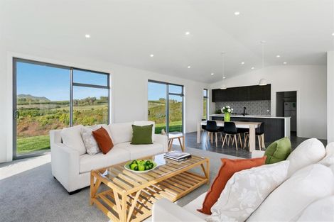 Photo of property in 47 Botanical Heights Drive, Waipahihi, Taupo, 3330