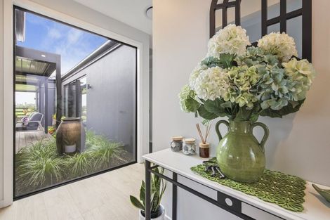 Photo of property in 18 Ellmers Street, Woodend, 7691