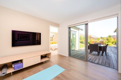 Photo of property in 4 Mcdonald Street, Wanaka, 9305