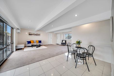 Photo of property in 12 Ronald Place, Manurewa, Auckland, 2102