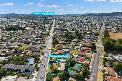 Photo of property in 5 Clevedon Road, Papakura, 2110