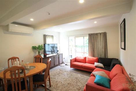 Photo of property in 8 Altona Road, Forrest Hill, Auckland, 0620