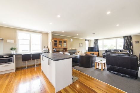Photo of property in 10 Oriana Place, Highbury, Palmerston North, 4412
