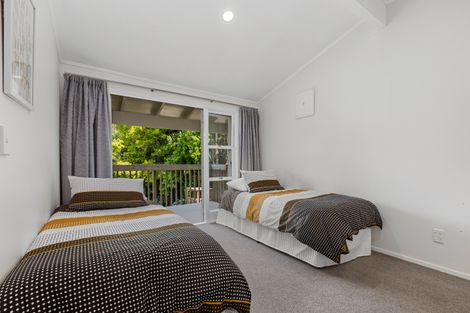 Photo of property in 1/5 Scarlock Avenue, Browns Bay, Auckland, 0630