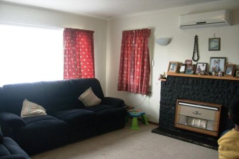 Photo of property in 27 Carlisle Street, Levin, 5510