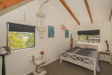 Photo of property in 5 Surf Street, Whitianga, 3510