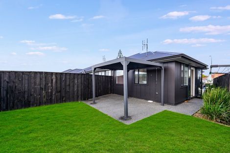 Photo of property in 2/14 Mitcham Avenue, Forest Lake, Hamilton, 3200