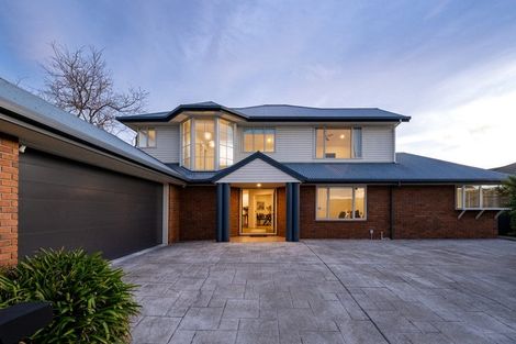 Photo of property in 1 Oaktree Lane, Bishopdale, Christchurch, 8053