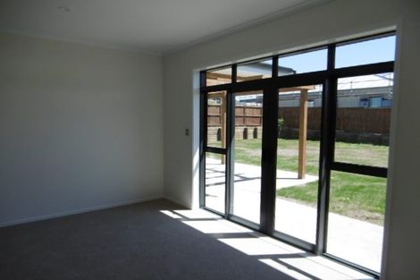 Photo of property in 6 Malbec Place, Huapai, Kumeu, 0810