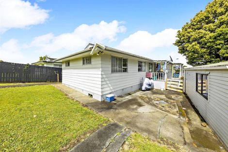 Photo of property in 14 Frobisher Way, Clendon Park, Auckland, 2103