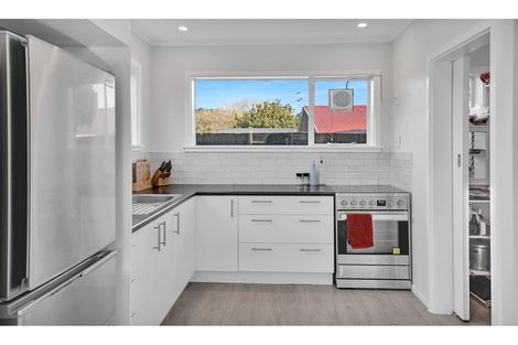 Photo of property in 257 Fifield Terrace, Opawa, Christchurch, 8023