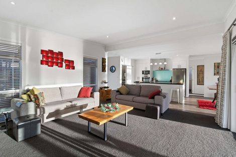 Photo of property in 8 Celmisia Retreat, Papamoa Beach, Papamoa, 3118