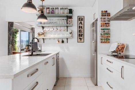 Photo of property in 3 Taioma Close, Papamoa, 3118