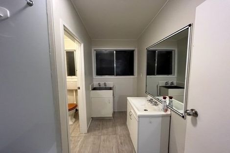 Photo of property in 2/33 Grassways Avenue, Pakuranga, Auckland, 2010
