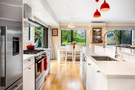 Photo of property in 4 Oldham Place, Browns Bay, Auckland, 0630