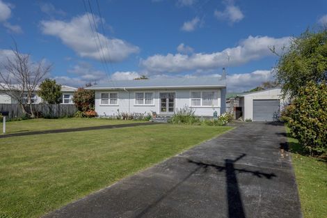 Photo of property in 6 Selwyn Street, Levin, 5510