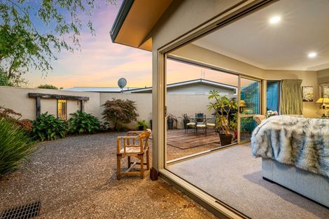 Photo of property in 1/139 Nile Road, Milford, Auckland, 0620