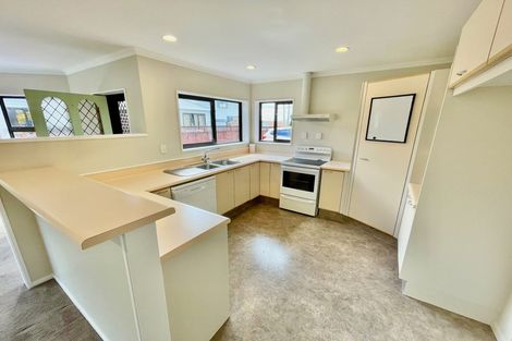 Photo of property in 2/1345 Dominion Extension, Mount Roskill, Auckland, 1041