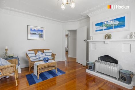 Photo of property in 35 Oxley Crescent, Broad Bay, Dunedin, 9014
