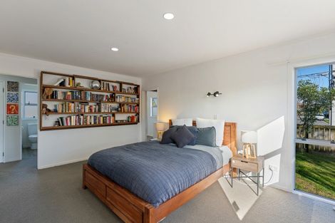 Photo of property in 285 Te Moana Road, Waikanae, 5036