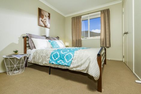 Photo of property in 42 Huntington Park Drive, Greenhithe, Auckland, 0632