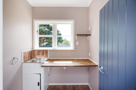 Photo of property in 43 Millar Street, Terrace End, Palmerston North, 4410