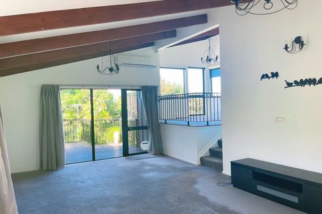 Photo of property in 2/881 East Coast Road, Northcross, Auckland, 0632