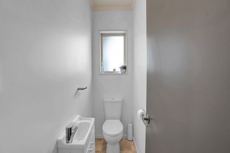 Photo of property in 10 Estate Grove, Inglewood, 4330