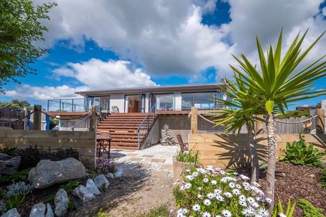 Photo of property in 9 Tait Street, Ruby Bay, Mapua, 7005