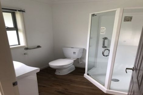 Photo of property in 5 Yarnbrook Grove, Churton Park, Wellington, 6037