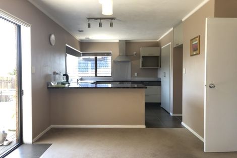 Photo of property in 1/32 Eastridge Court, Northpark, Auckland, 2013