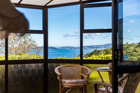 Photo of property in 22 Bushey Way, Maungaraki, Lower Hutt, 5010