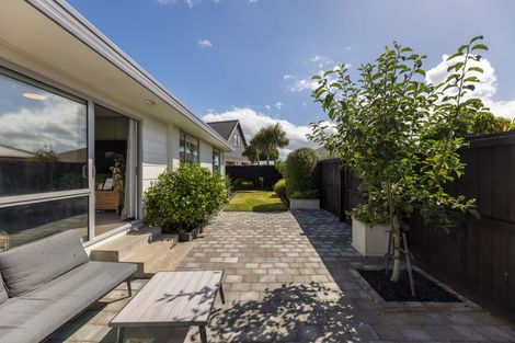Photo of property in 2/126a Middlepark Road, Sockburn, Christchurch, 8042
