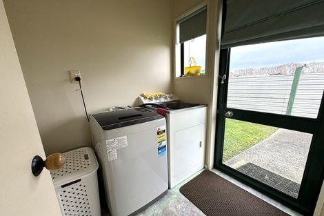 Photo of property in 50d Lanark Street, Balclutha, 9230