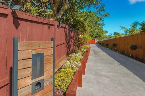 Photo of property in 15 Roadley Avenue, Sunnyhills, Auckland, 2010
