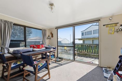 Photo of property in 647 Pukehina Parade, Pukehina, Te Puke, 3189