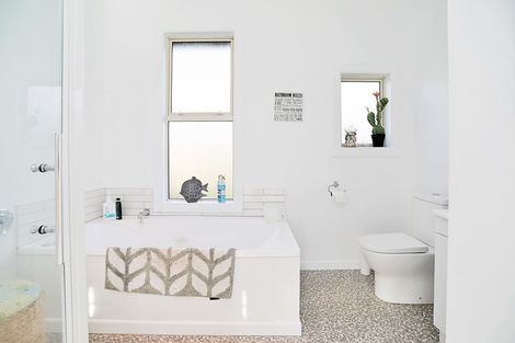 Photo of property in 43 Moore Road, Winton, 9781