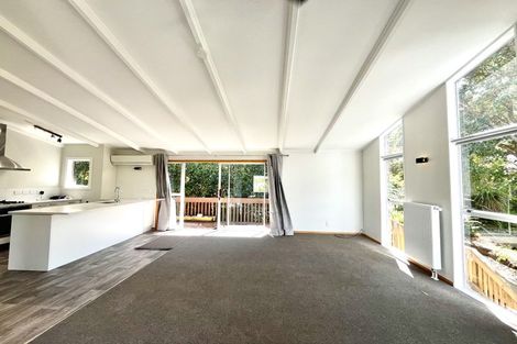 Photo of property in 25 Geoffrey Road, Torbay, Auckland, 0630