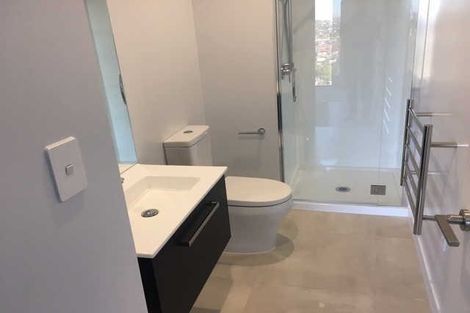 Photo of property in Frank Sargeson Apts, 508/74 Anzac Street, Takapuna, Auckland, 0622