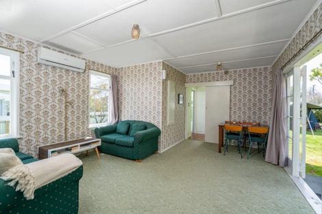 Photo of property in 18 Charles Crescent, Rainbow Point, Taupo, 3330