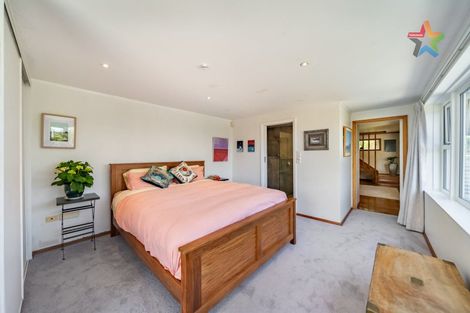 Photo of property in 46 Maungaraki Road, Korokoro, Lower Hutt, 5012