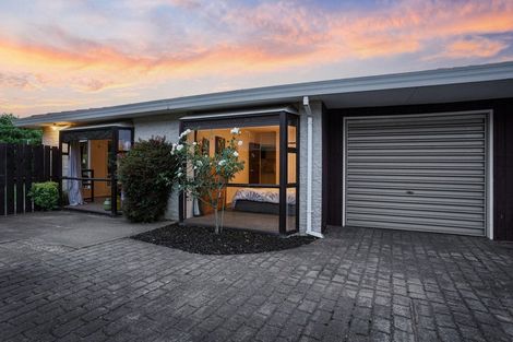 Photo of property in 1/200 Sawyers Arms Road, Bishopdale, Christchurch, 8053